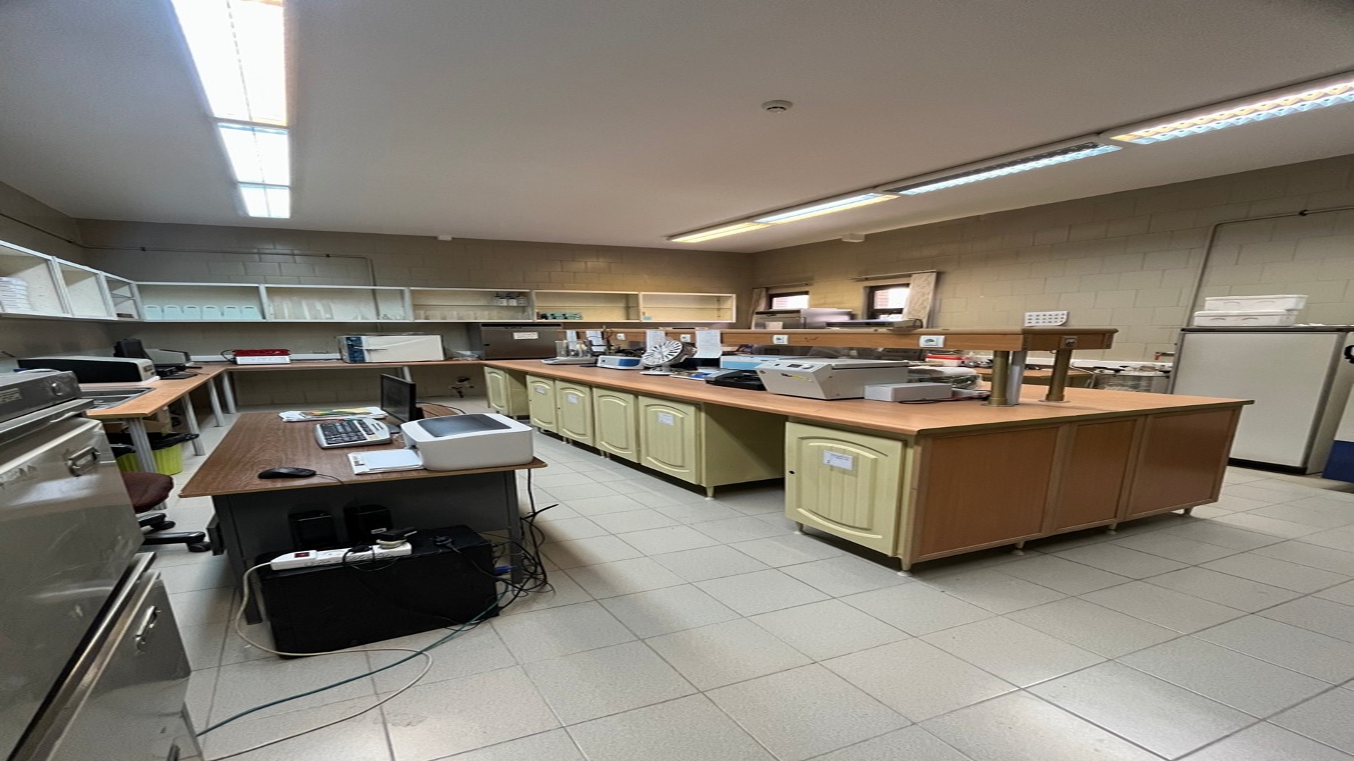 آزمایشگاه 2